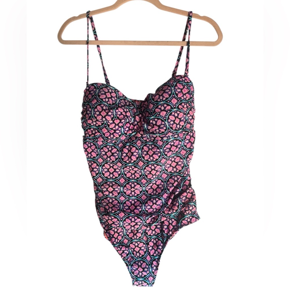 Catalina One Piece Swimsuit XL 16-18 Pink/Black Sweetheart Neckline Beach Vacay